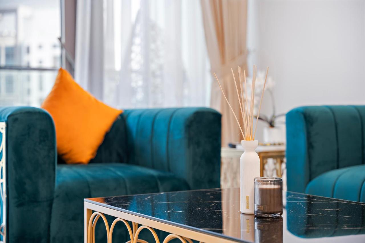 Apartment Full Burj Khalifa View Lux 2bedroom With Rooftop Pool Location In Paramount Midtown Dubai