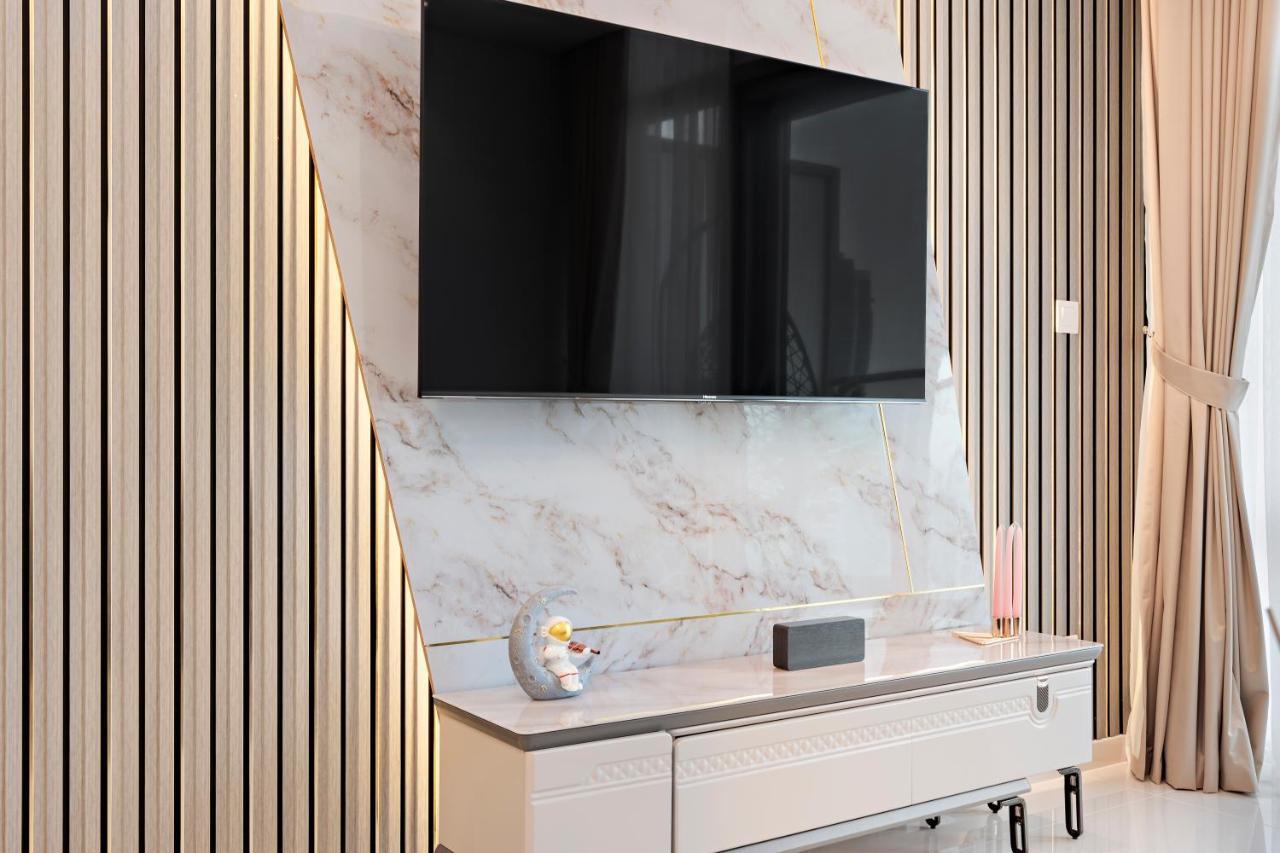 Apartment Full Burj Khalifa View Lux 2bedroom With Rooftop Pool Location In Paramount Midtown *