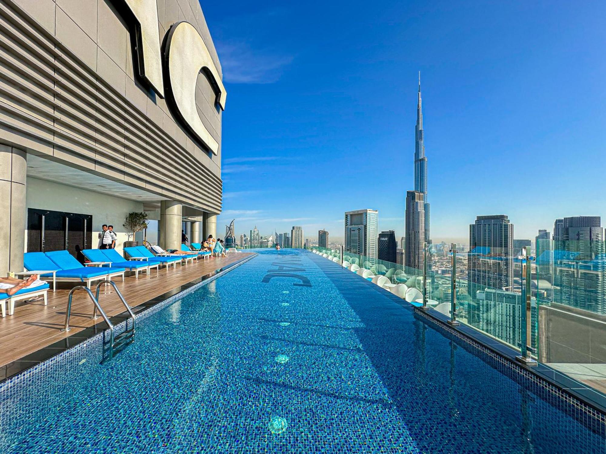 Full Burj Khalifa View Lux 2bedroom With Rooftop Pool Location In Paramount Midtown *