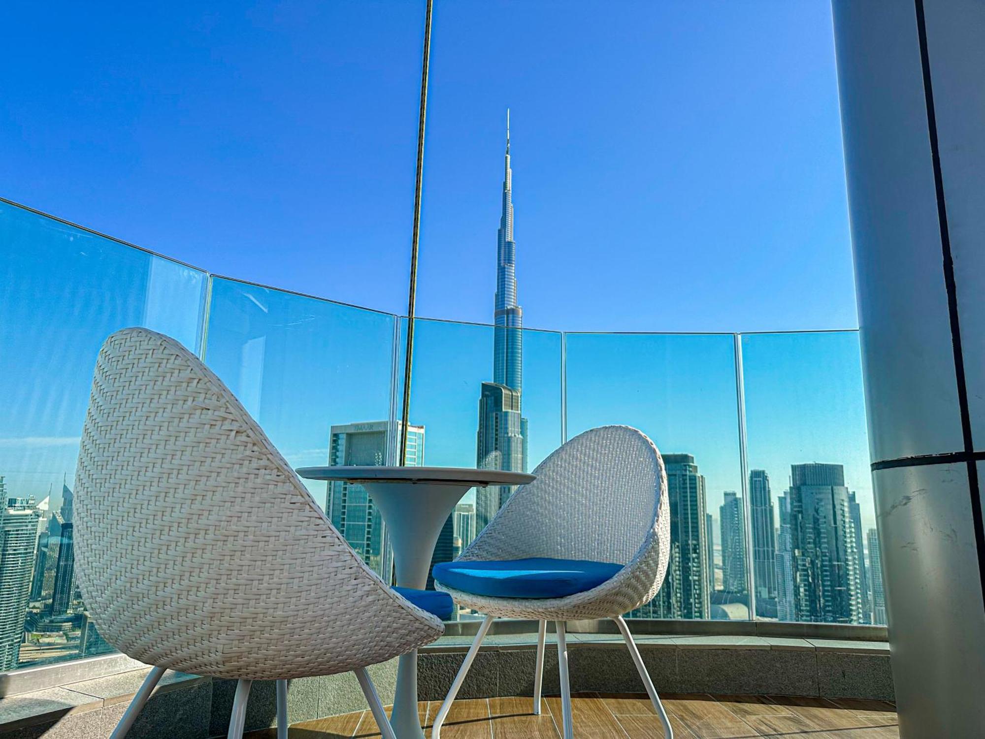 Apartment Full Burj Khalifa View Lux 2bedroom With Rooftop Pool Location In Paramount Midtown