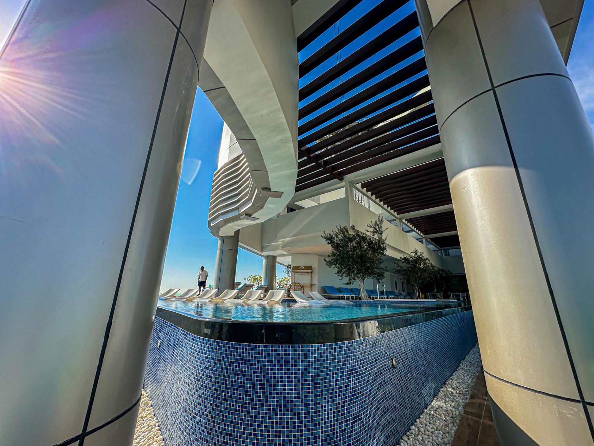 Full Burj Khalifa View Lux 2bedroom With Rooftop Pool Location In Paramount Midtown *