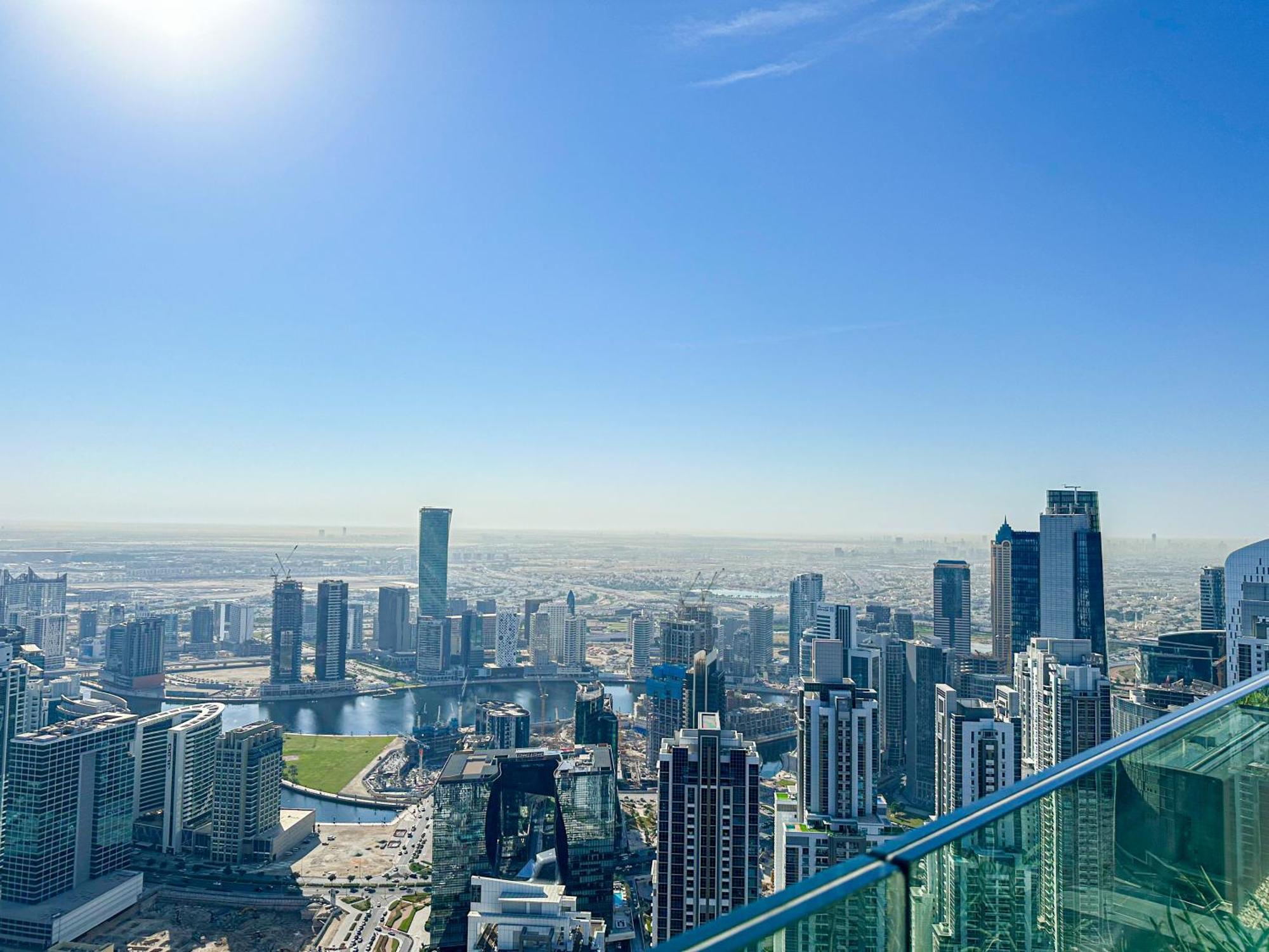 Full Burj Khalifa View Lux 2bedroom With Rooftop Pool Location In Paramount Midtown Apartment